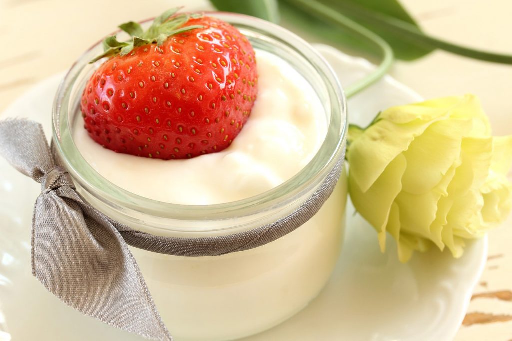 What Yogurt Is Safe to Eat During Pregnancy
